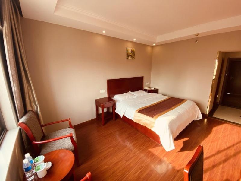 Greentree Inn Huai'An Bus Station Golden Eagle Xinya Huaihai Road Business Hotel Εξωτερικό φωτογραφία